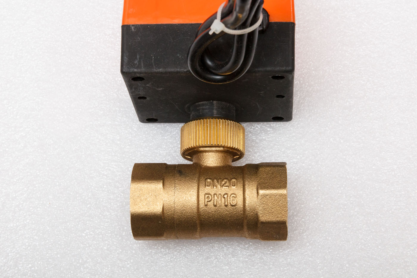 Кран шаровый с электроприводом 220V DN20-2 - Сучасна електроніка